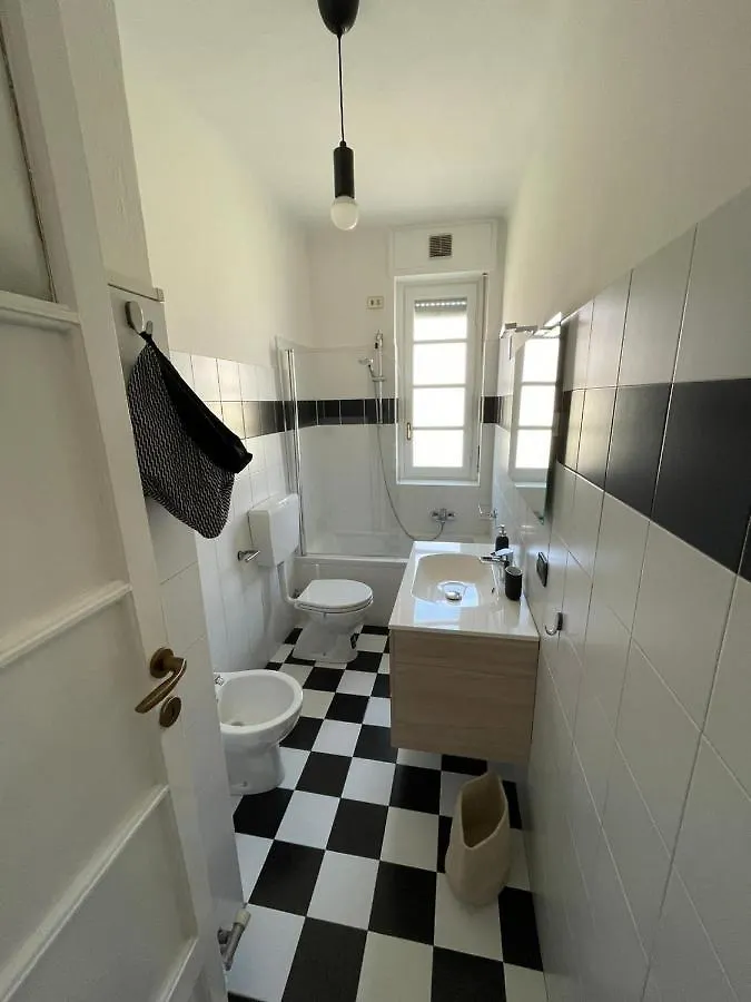 Appartamento Charme: Milano Apartment
